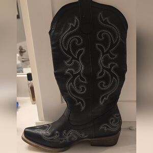 Brand New Cowgirl Boots